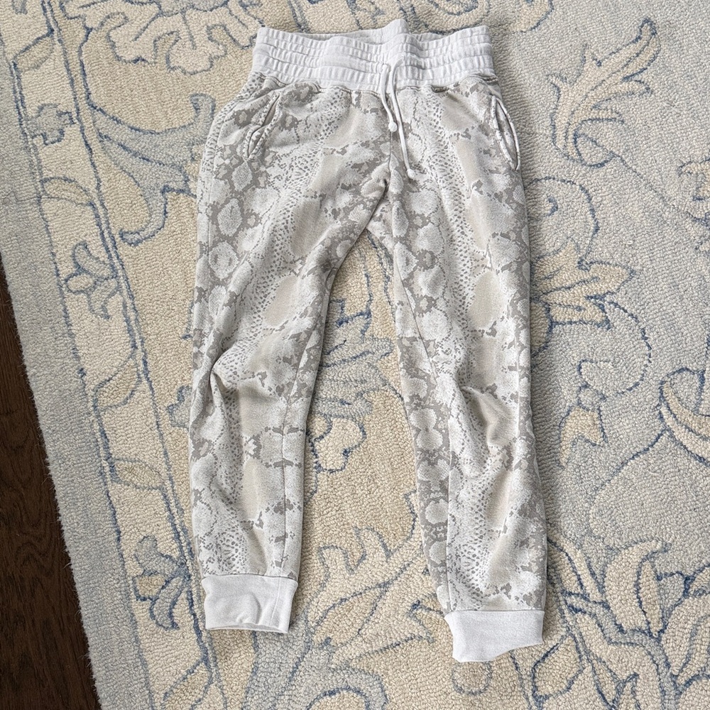 Betsey Johnson Snake Print Joggers - tan and White